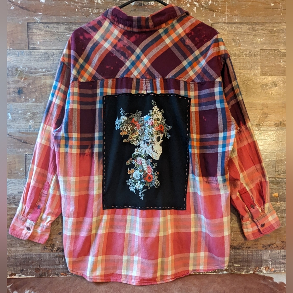 Sale! New Upcycled Handcrafted Dip Dyed Bleached Flannel Shirt With Floral Skull - Picture 8 of 16
